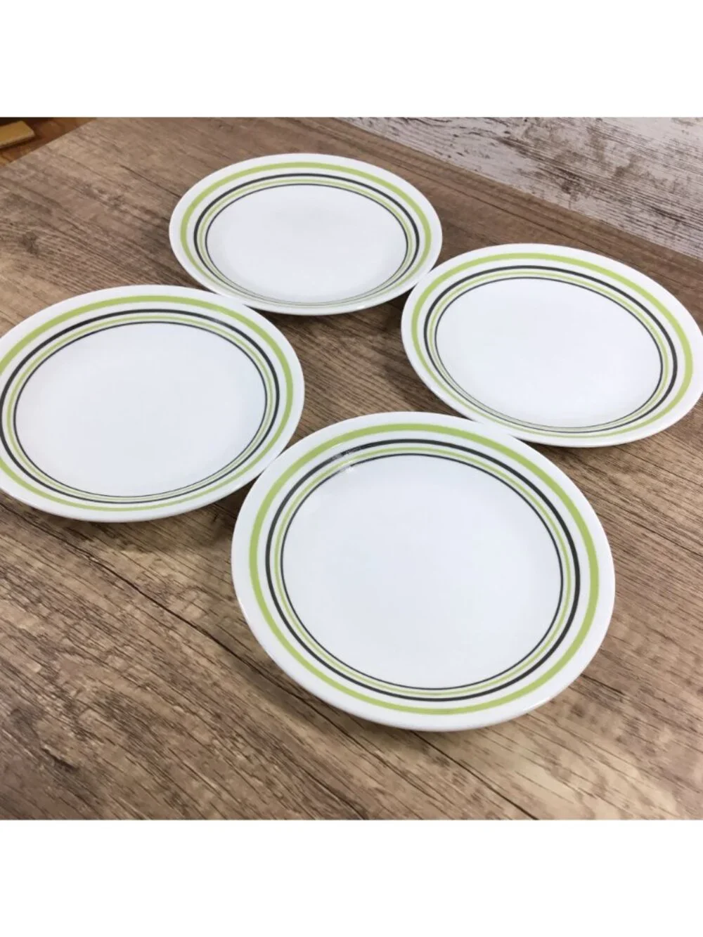 Set of 4 Corelle Garden Sketch Bands Bread & Butter Plates 6 3/4 In
